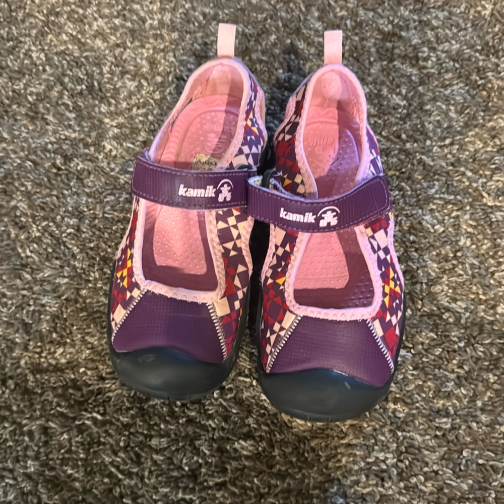 Kamik girls size 13 shoes